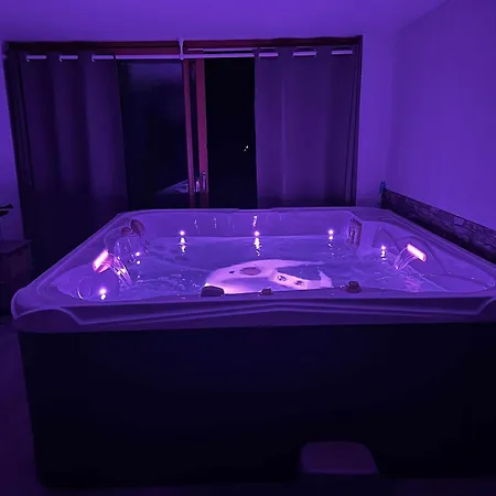 Pour 4 Personnes Avec Sdb Privative Et Jacuzzi Apartamento Petit-Couronne