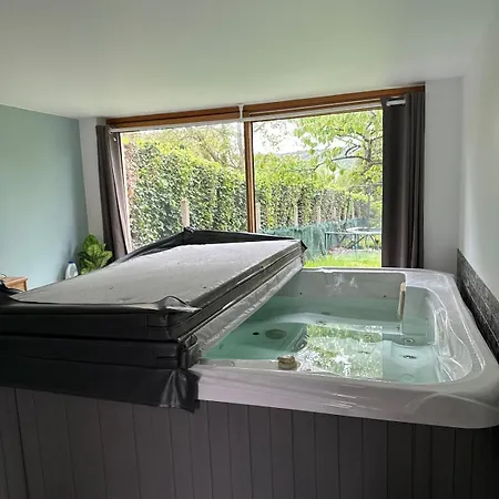 Pour 4 Personnes Avec Sdb Privative Et Jacuzzi Appartement Petit-Couronne