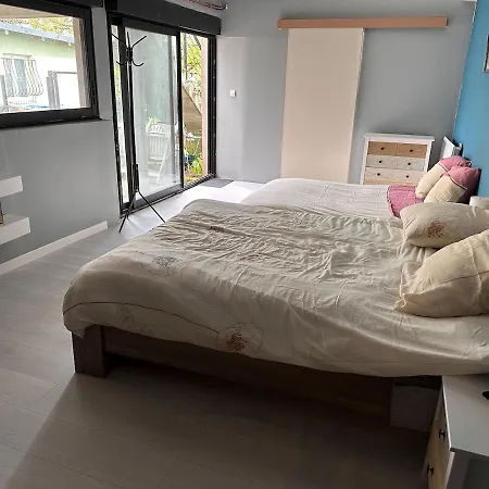 Pour 4 Personnes Avec Sdb Privative Et Jacuzzi *