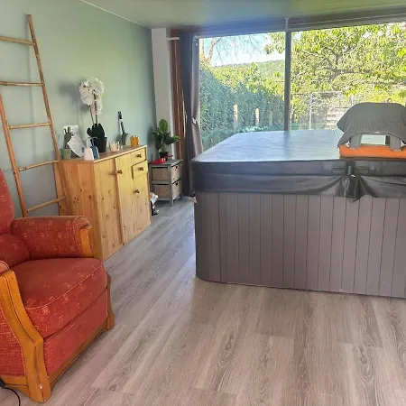 Pour 4 Personnes Avec Sdb Privative Et Jacuzzi Apartamento Petit-Couronne