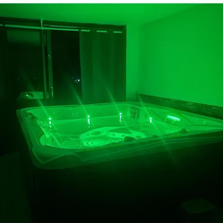 Διαμέρισμα Pour 4 Personnes Avec Sdb Privative Et Jacuzzi *
