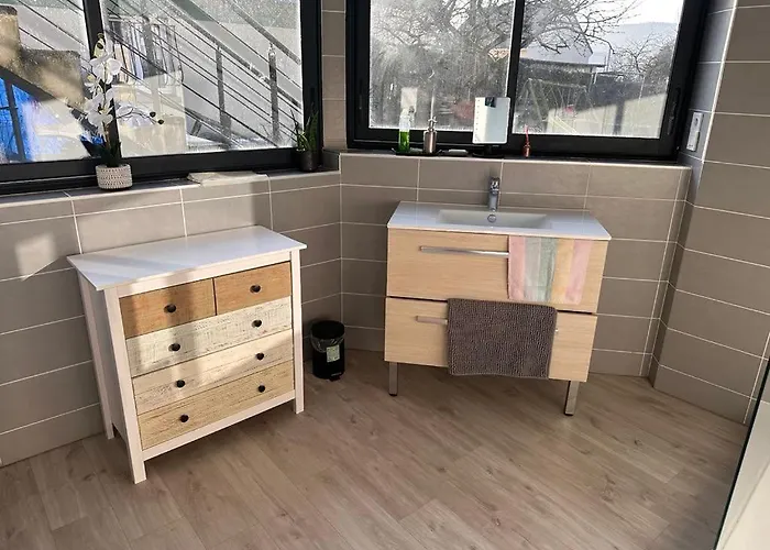 Pour 4 Personnes Avec Sdb Privative Et Jacuzzi *