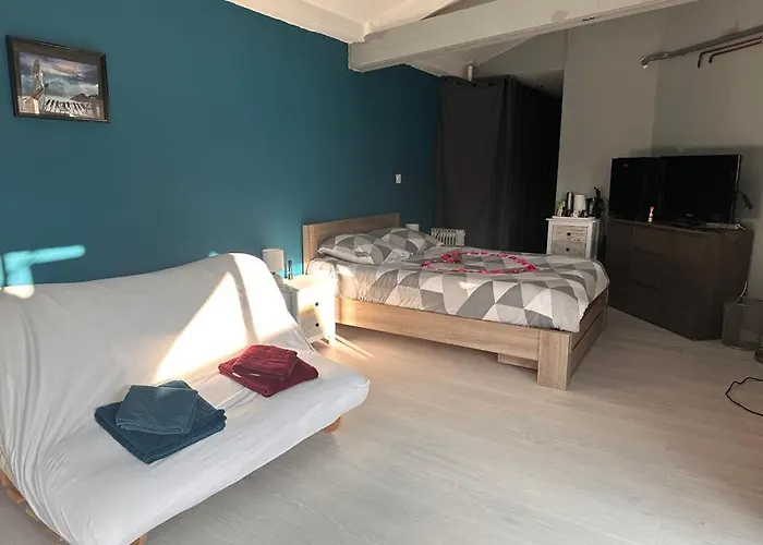 Pour 4 Personnes Avec Sdb Privative Et Jacuzzi Apartamento